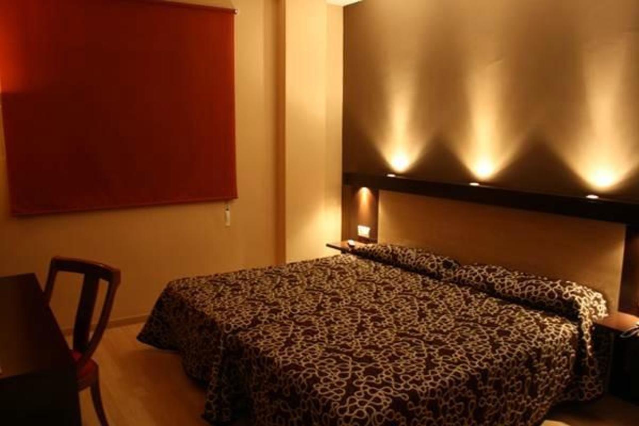 Hotel Acosta Ciudad De La Musica Villafranca de los Barros Buitenkant foto