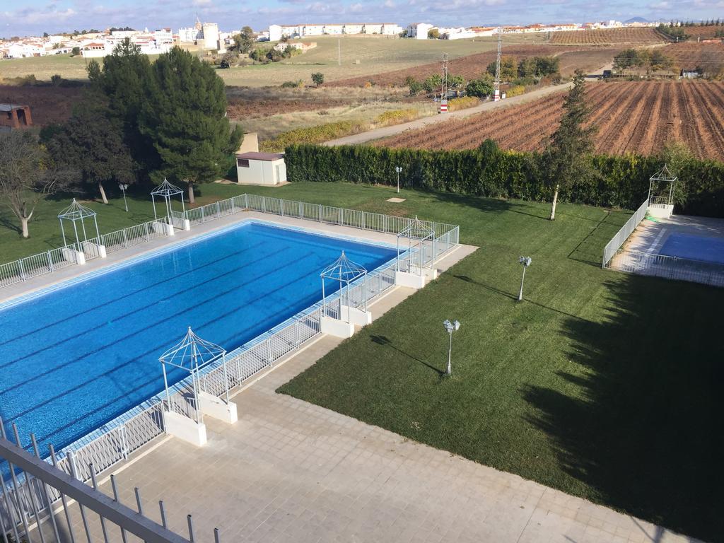 Hotel Acosta Ciudad De La Musica Villafranca de los Barros Buitenkant foto