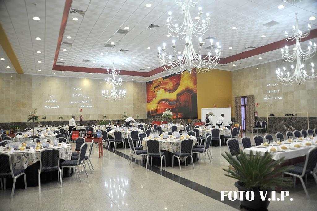 Hotel Acosta Ciudad De La Musica Villafranca de los Barros Buitenkant foto